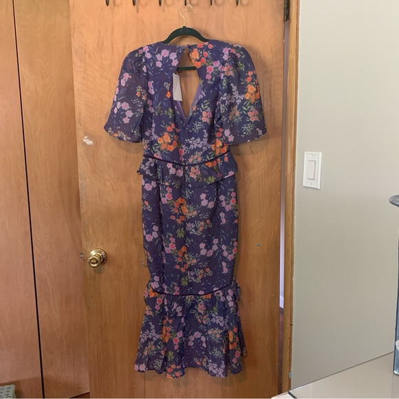 Hope & Ivy Navy Floral Open Back Midi Dress - Picture 4 of 4